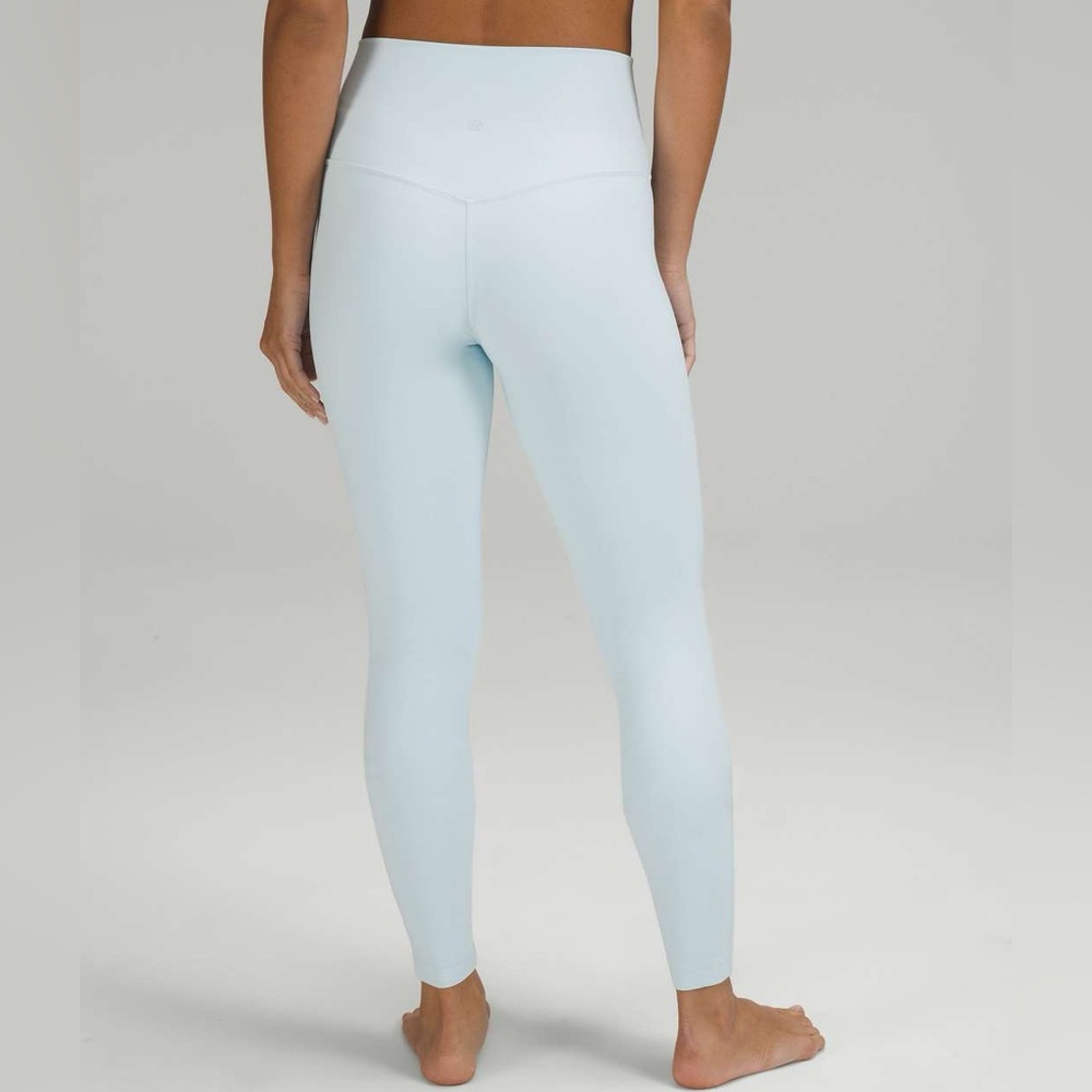 Lululemon Powder Blue Align 8 25”
